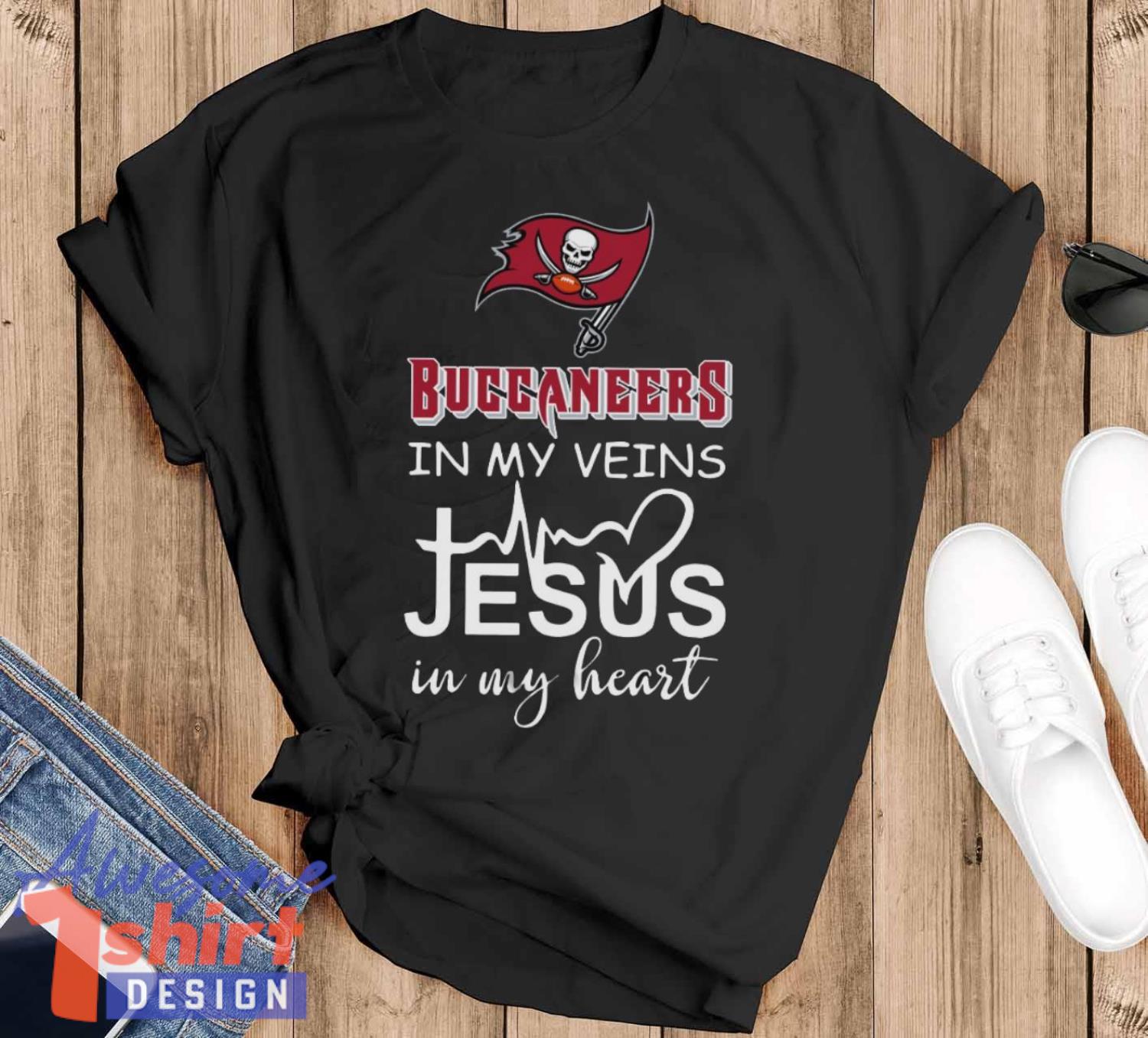 Tampa Bay Buccaneers In My Veins Jesus In My Heart T-Shirt